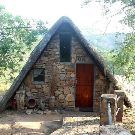 Вилла Big Cave Camp Matopos Экстерьер фото