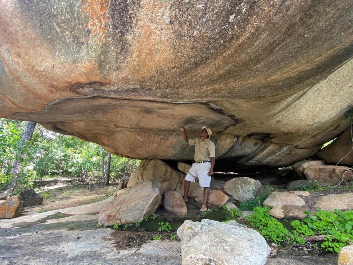 Вилла Big Cave Camp Matopos Экстерьер фото