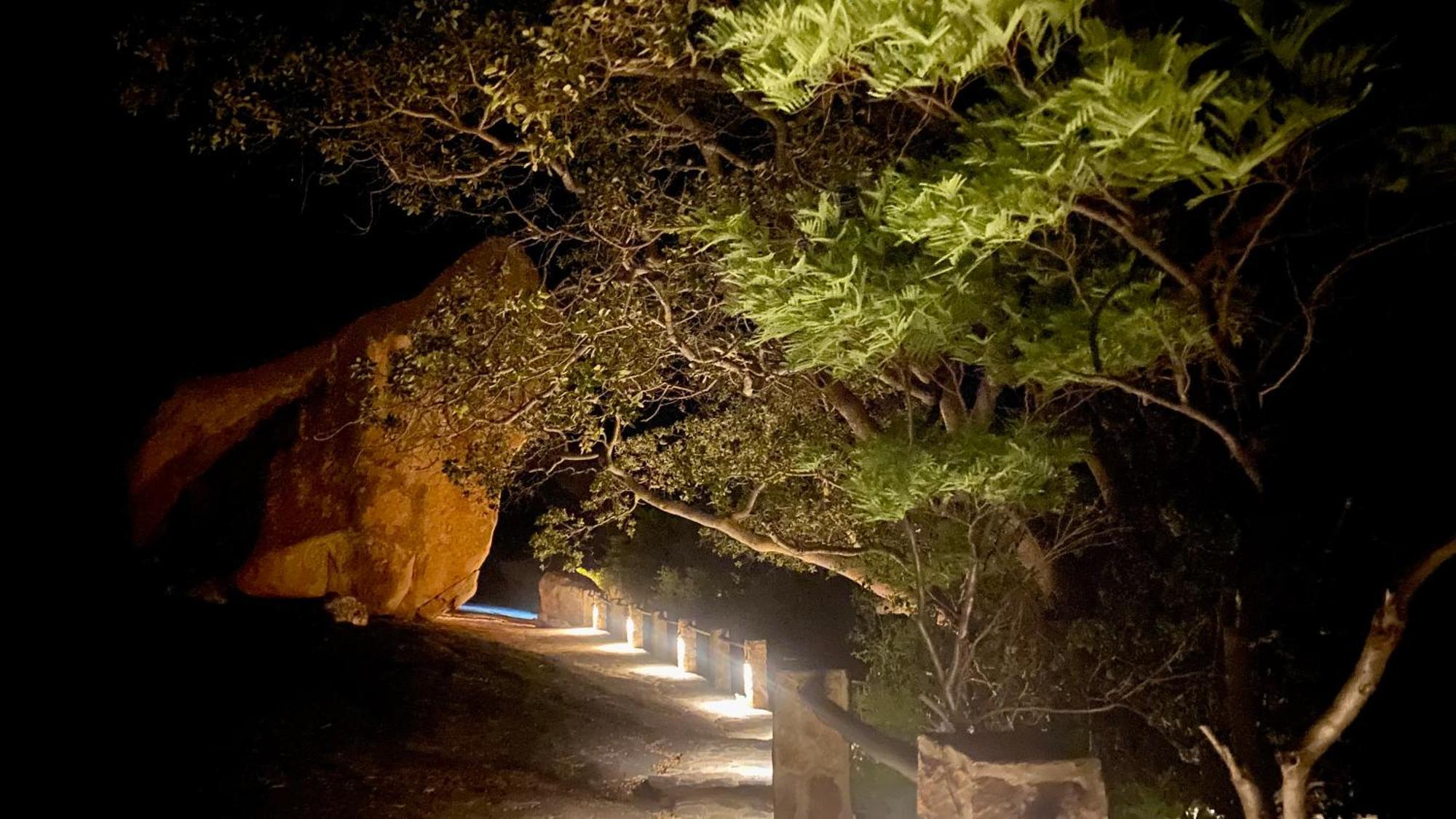 Вилла Big Cave Camp Matopos Экстерьер фото